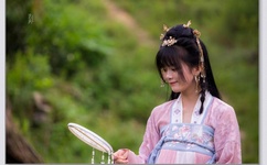 女性大荫蒂荫道多毛茸茸